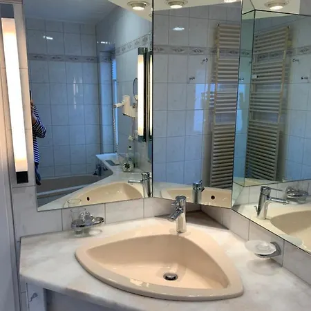 Labud 25 Am Ploener In *